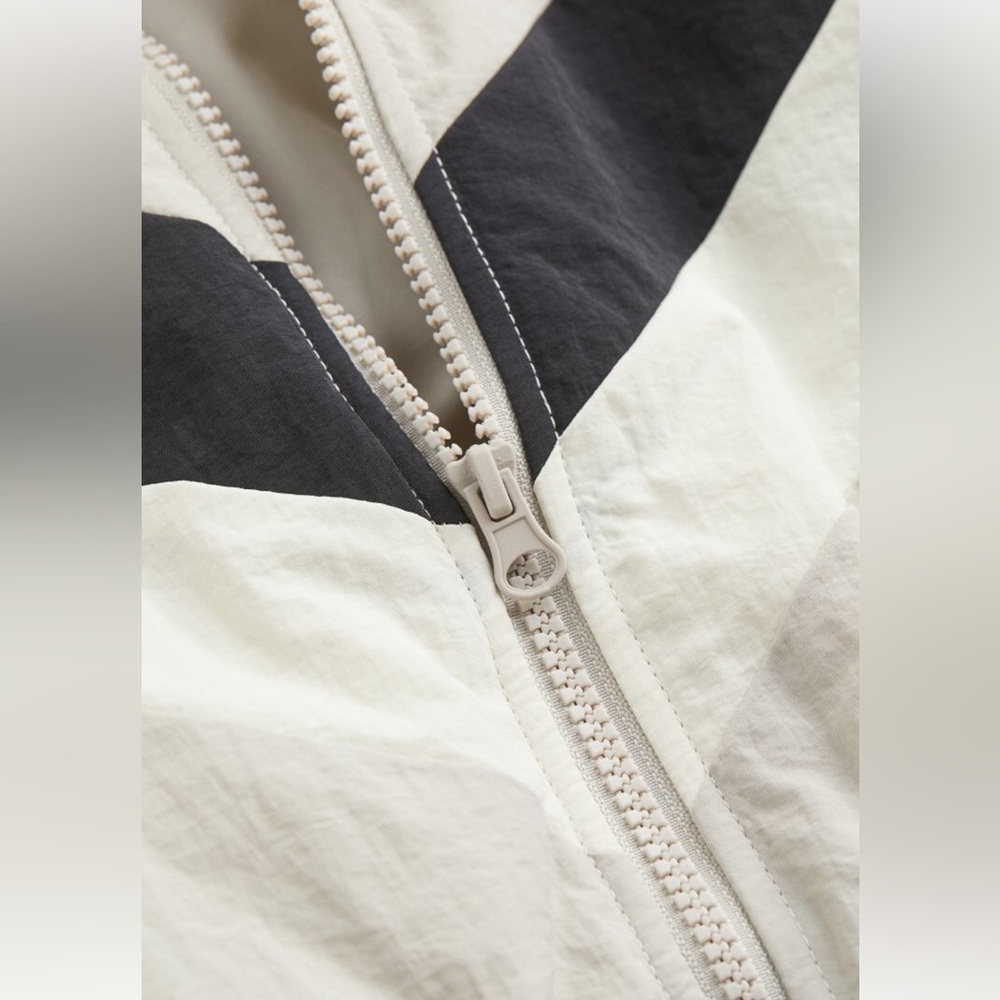 Divided Crop Padded Nylon Jacket - Picture 3 of 7